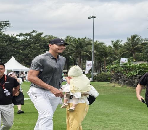 柏林联欧冠,首战,千余球迷热,香港赛马会,香港赛马,马会活动,赛马资讯